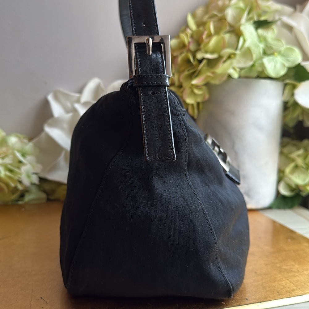 Fendi VTG Baguette in Black Neoprene - Picture 3 of 16